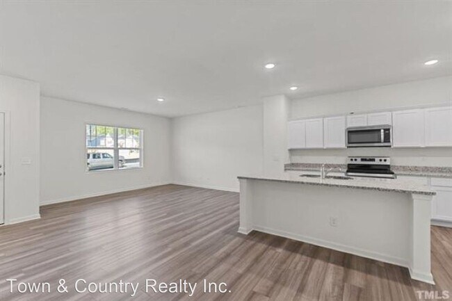 Foto del edificio - 3 br, 3 bath House - 313 Spaight Acres Way...