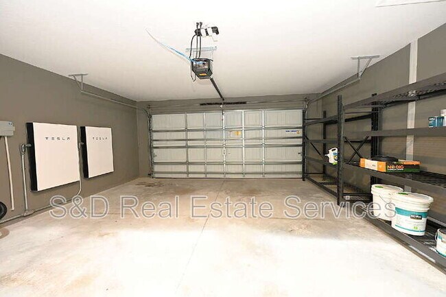 Foto del edificio - 1563 Swan Lake Cir