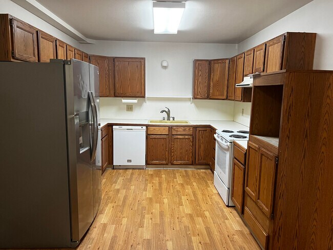 Building Photo - 13735 Greenwood Ave N