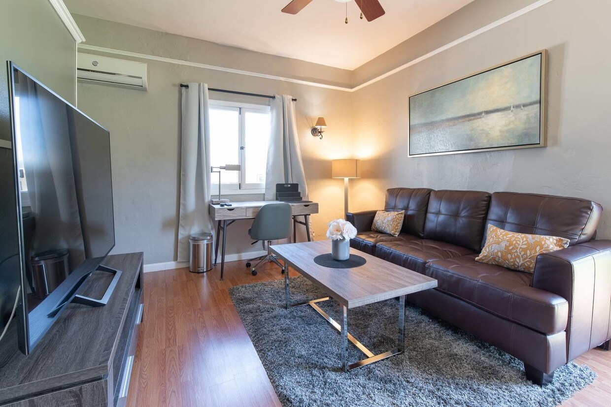 living room - 77 W Glenarm St