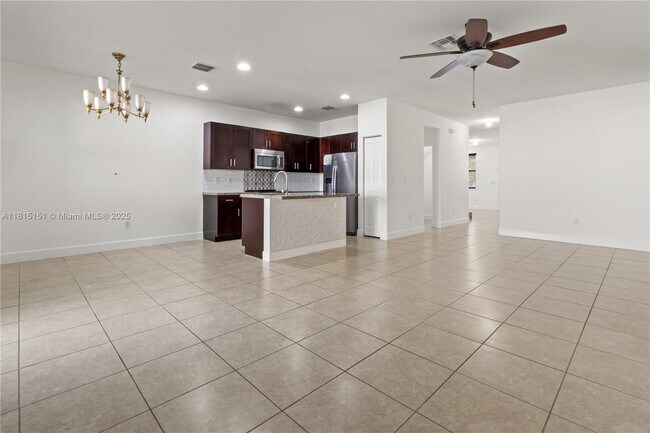 Foto del edificio - 5808 NW 46th Ln