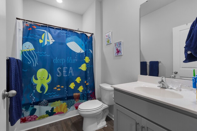 Building Photo - 402 Isabelle St