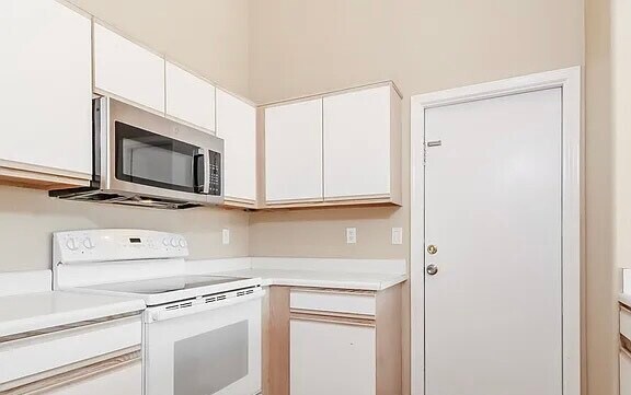 Foto del edificio - 9015 W Roanoke Dr