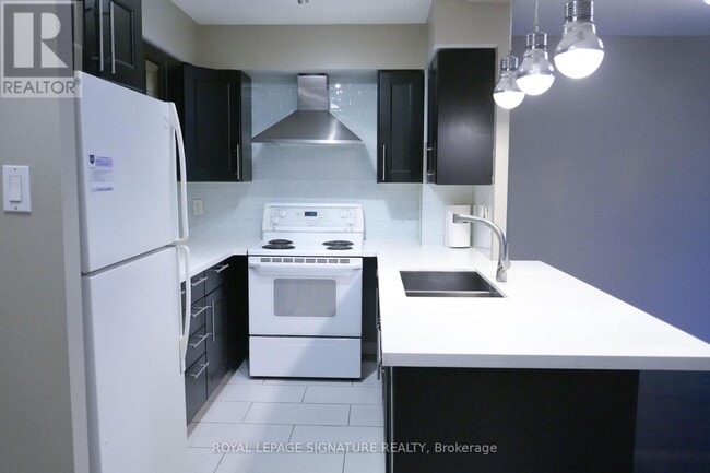 Building Photo - 300 Balliol St