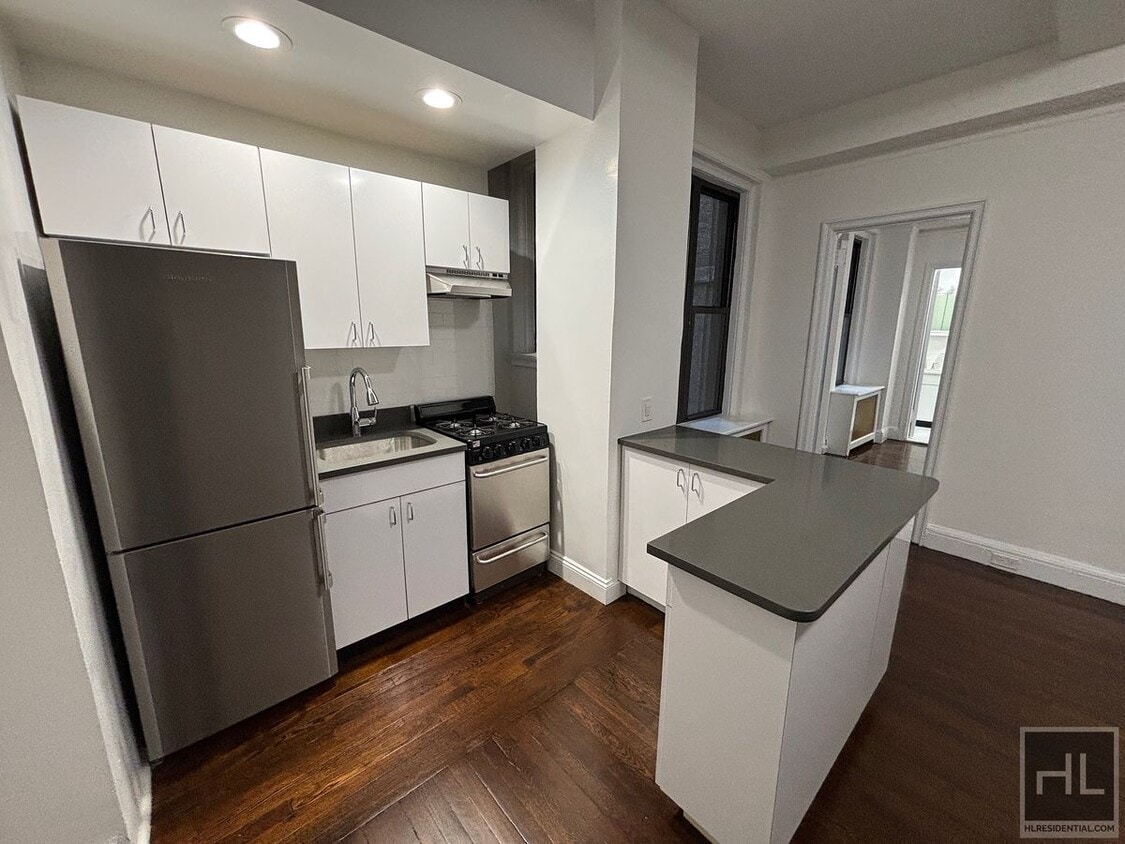 Building Photo - EAST 46 STREET