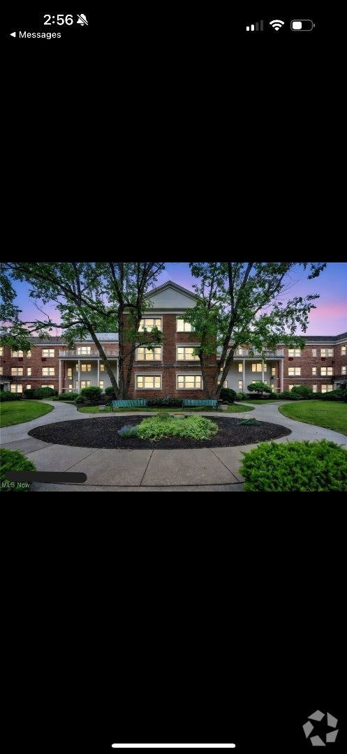 Building Photo - 15825 Van Aken Blvd