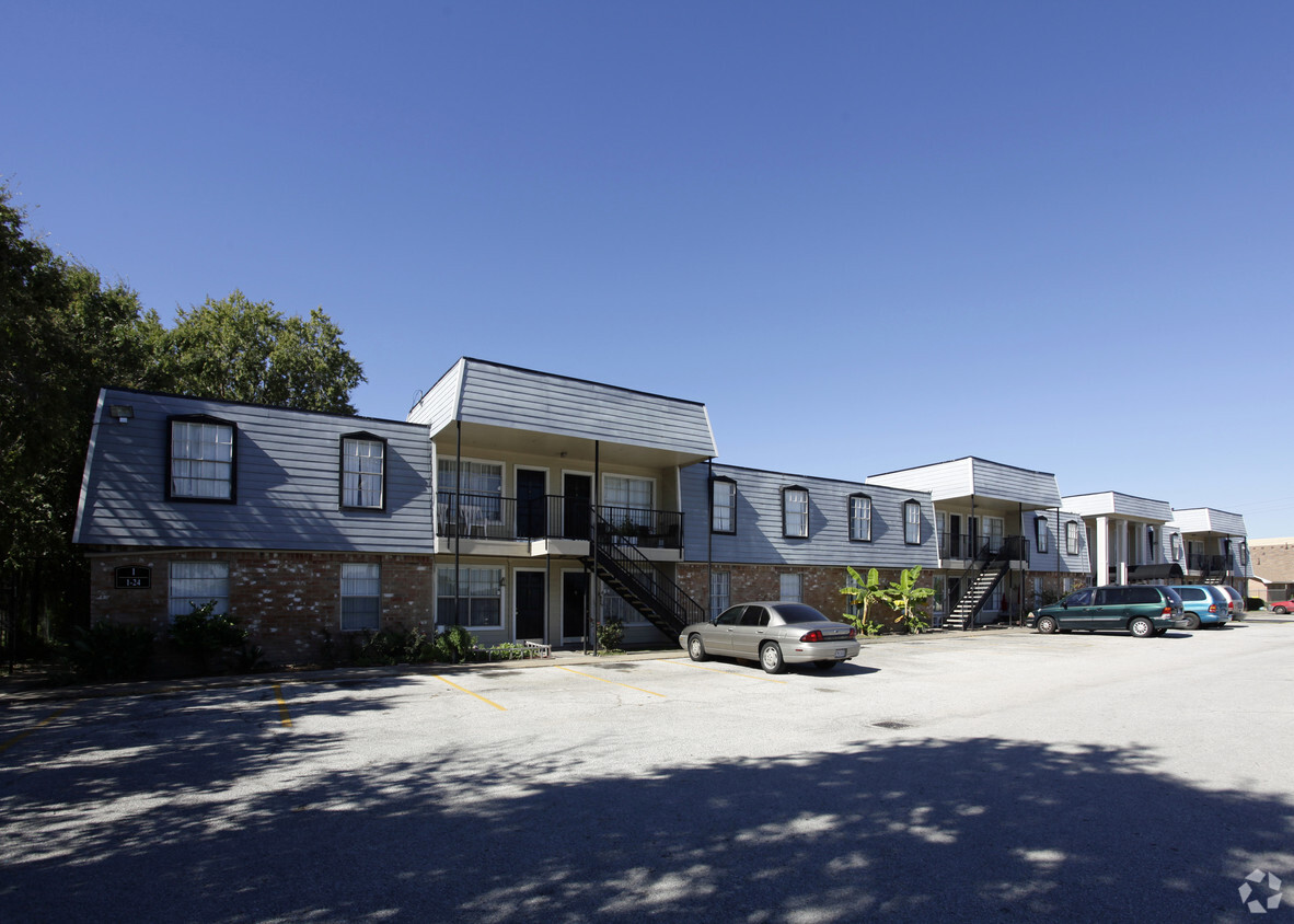 Building Photo - Alief Square