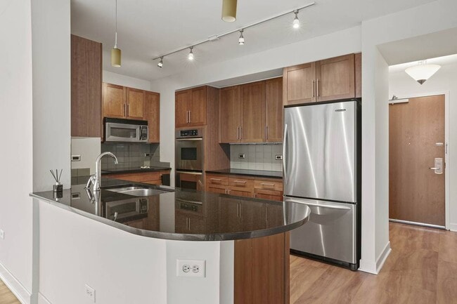 Photo - 1295 S Michigan Ave Apartment