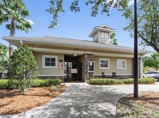 Casa club - 8200 White Falls Boulevard