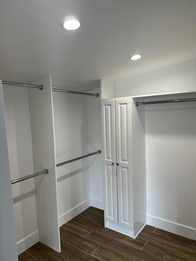 Foto del edificio - 6439 1/2 Graves Ave