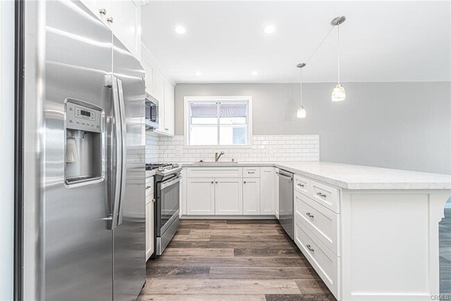 Building Photo - 1808 W Balboa Blvd