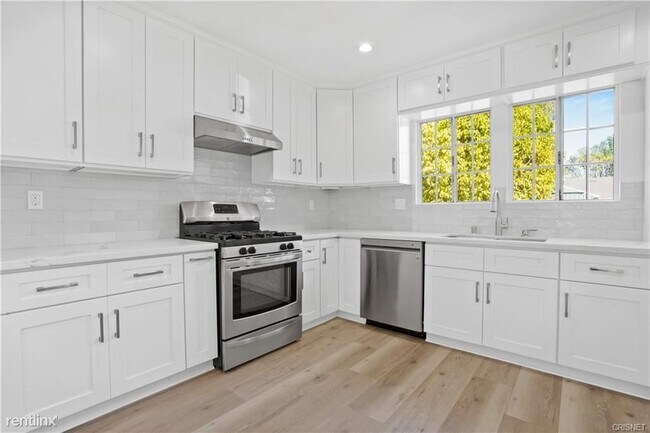 Foto del edificio - 3 br, 2 bath House - 6039 Varna Ave