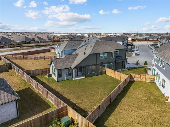 Foto del edificio - 5206 Sage Hls Dr