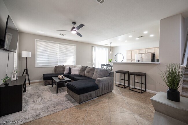 Building Photo - 641 Solitude Point Ave