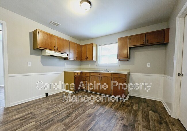 Foto del edificio - 3417 Crenshaw Ct
