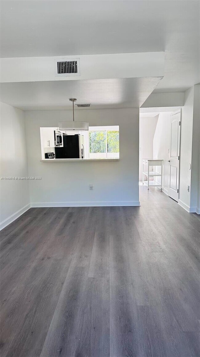 Building Photo - 8240 SW 149th Ct