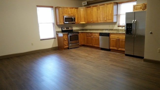 Kitchen/Family Room - 783 Wyoming Ave