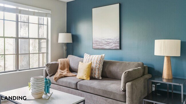 Foto del edificio - 10263 Whispering Forest Dr