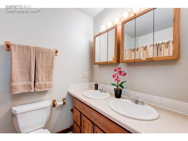 Primary Photo - 808 Remington St