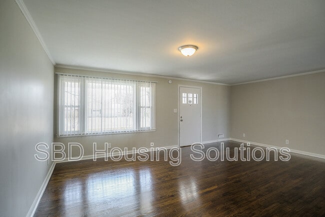 Foto del edificio - 8008 E 99 Terrace