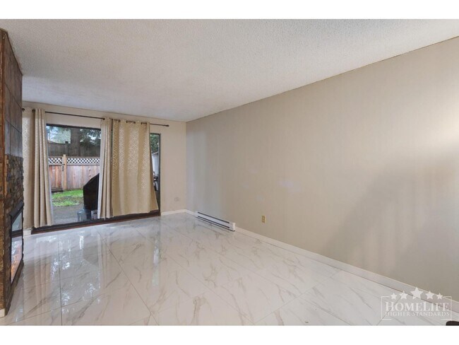 Building Photo - 9976-9149 149 St