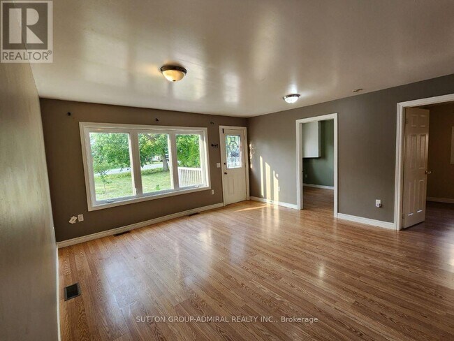 Photo du bâtiment - 141 Silas Blvd