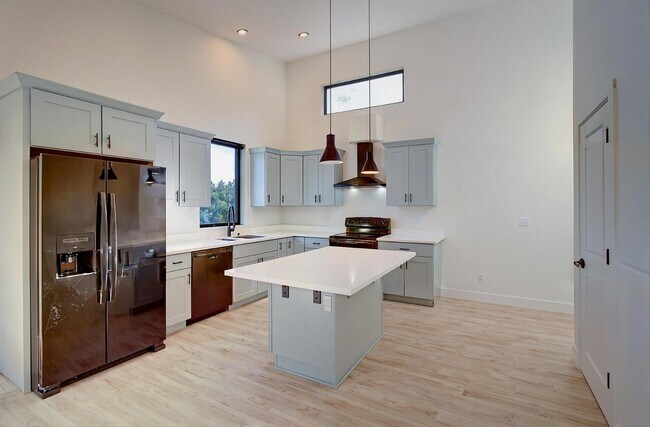 Foto del edificio - 1221 East Emma Drive