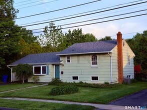 Building Photo - 11 Kimberly Rd