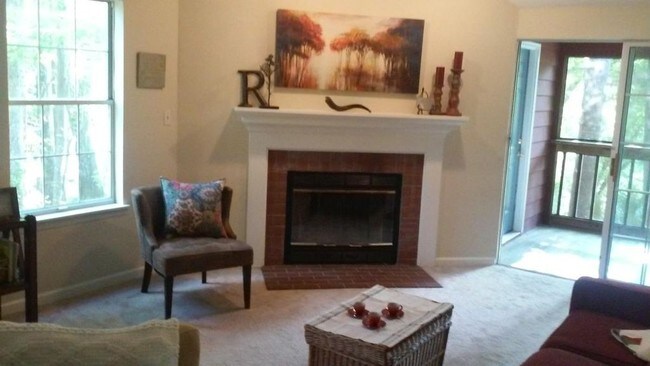 Building Photo - 4557 Barclay Ln