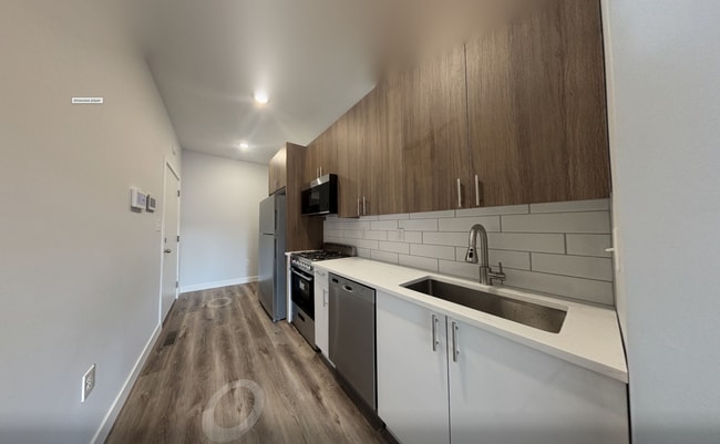 Foto del edificio - 4217 Mantua Ave