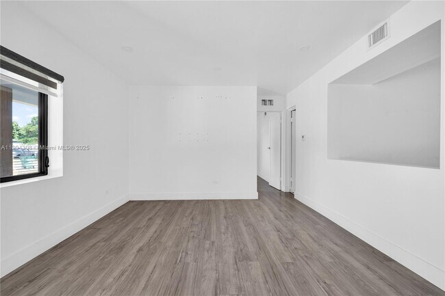 Foto del edificio - 14970 Leisure Dr