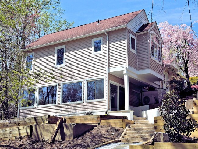 Foto del edificio - 216 Wood Hampton Dr