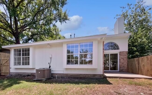 Building Photo - 1102 Cain Ct