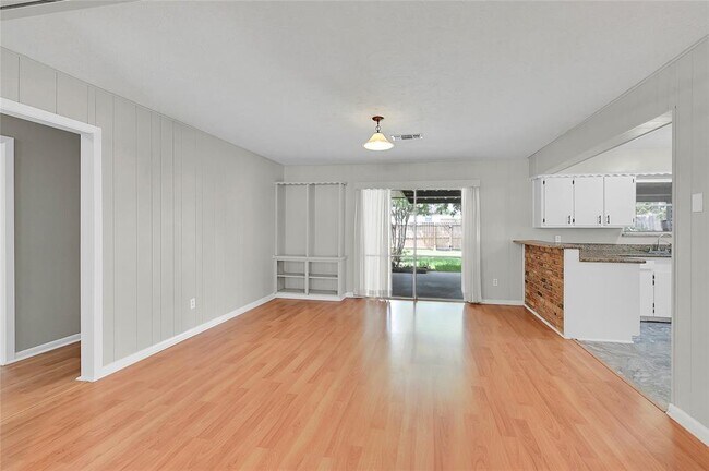 Building Photo - 11030 Hoffer St