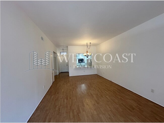 Building Photo - Beautiful Two-Story 3 Bed, 2 Bath Home in Calavera Hills Villas Community in Carlsbad