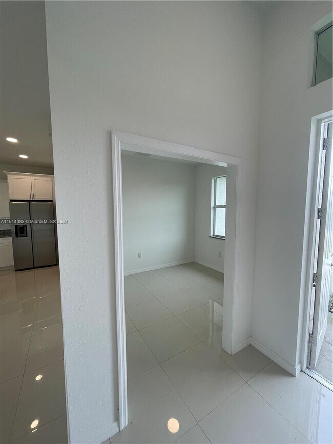 Foto del edificio - 3732 11th St W