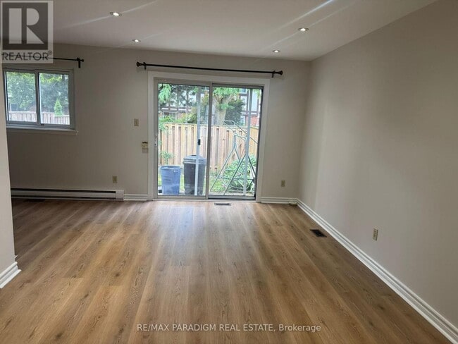 Building Photo - 21-421 Reith Way