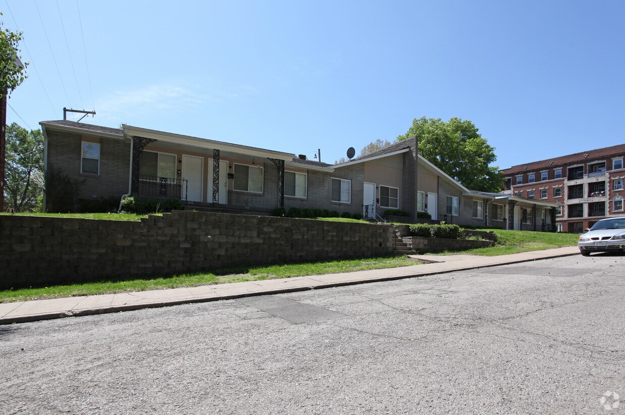 Foto principal - 3101-3111 Thompson Ave