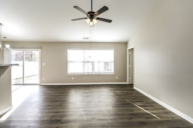 Foto del edificio - 5012 Broad Leaf Ct