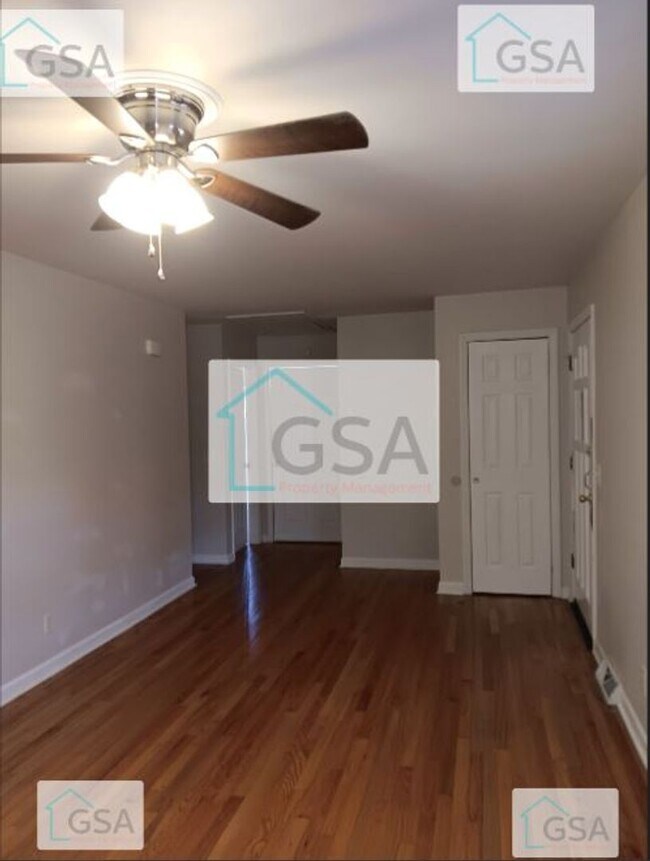 Foto del edificio - 106 Keowee Ave