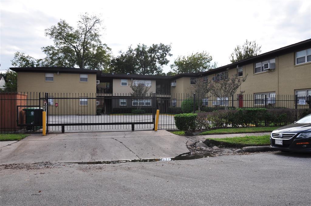 Primary Photo - 2812 Wichita St