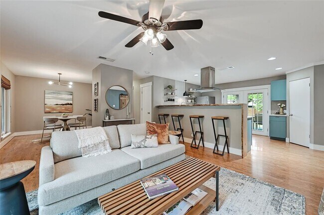Foto del edificio - 503 Harway Ct
