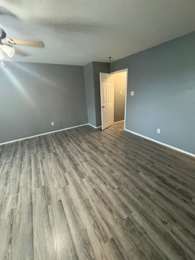 Building Photo - BREATHTAKING HOME!! VERY BEAUTIFUL IT WONT DISAPPOINT!