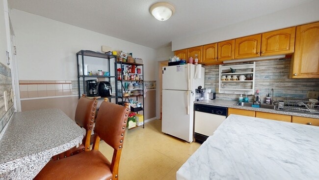 Building Photo - 232 Washington St