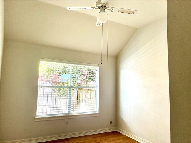 Building Photo - 2203 Summer Bay Ct