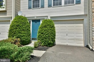 Building Photo - 401 Jene Ct