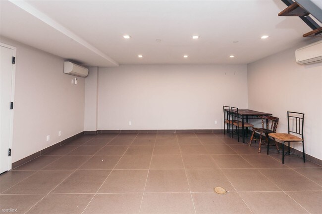 Building Photo - 2 br, 1.5 bath  - 19 Putnam Ave # 29