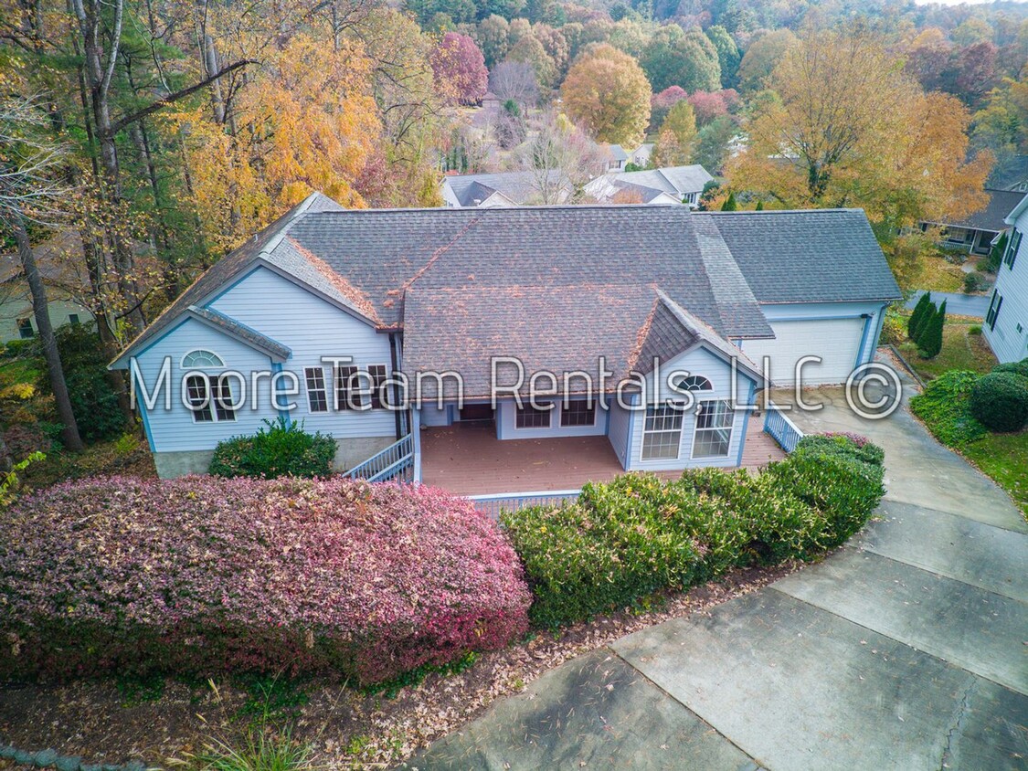 Primary Photo - 4 Bed & 3,000 sqft in Middleton Place