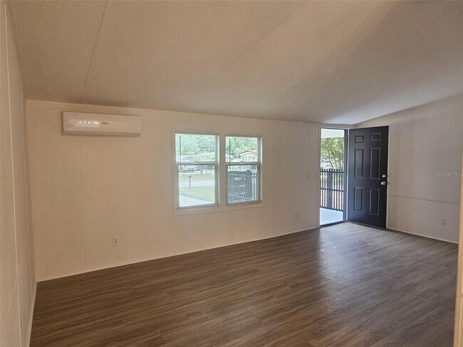 Foto del edificio - 6519 NE 23rd Ave