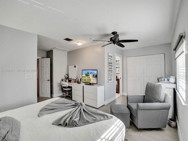 Foto del edificio - 217 SE 5th St